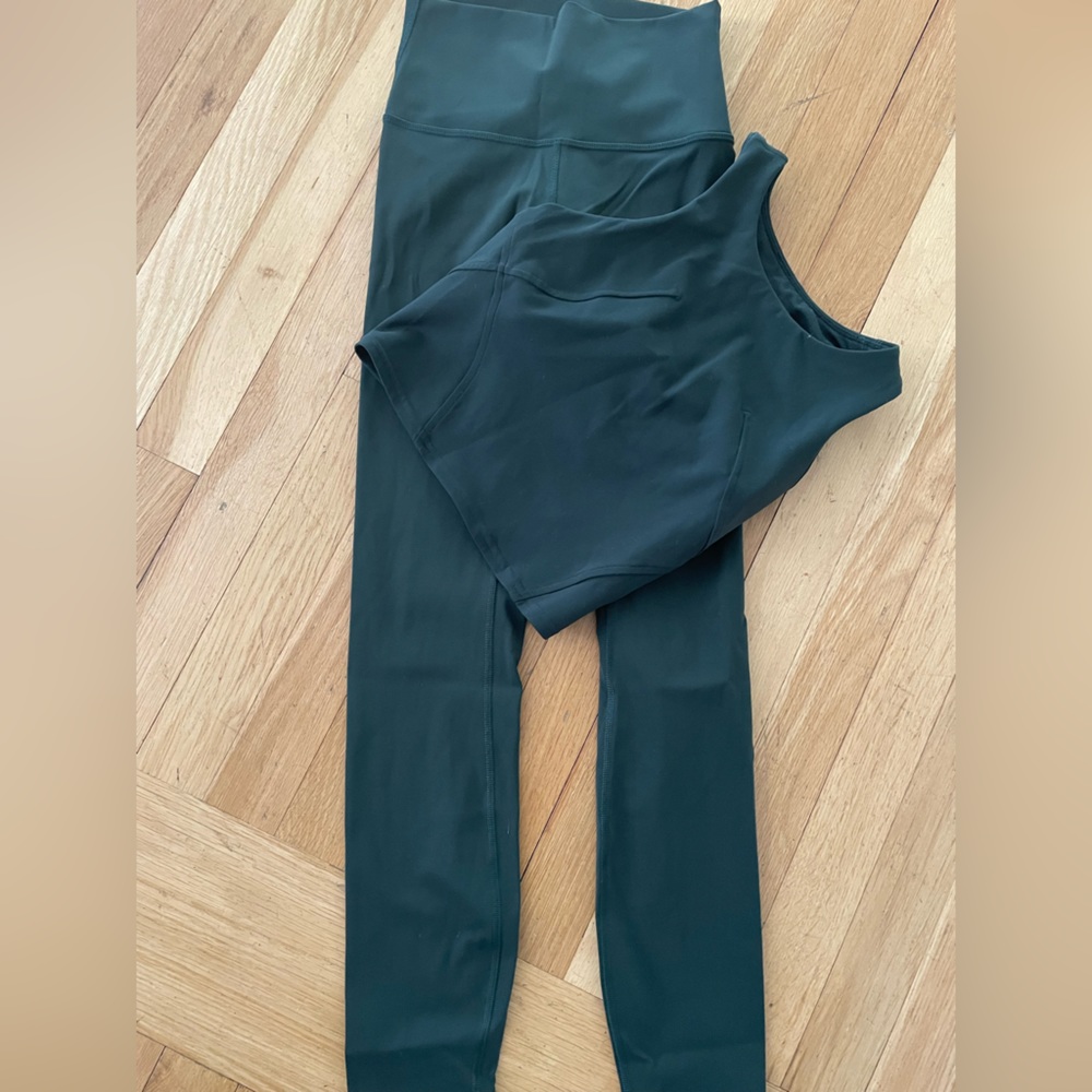 Lululemon SET - hunter green